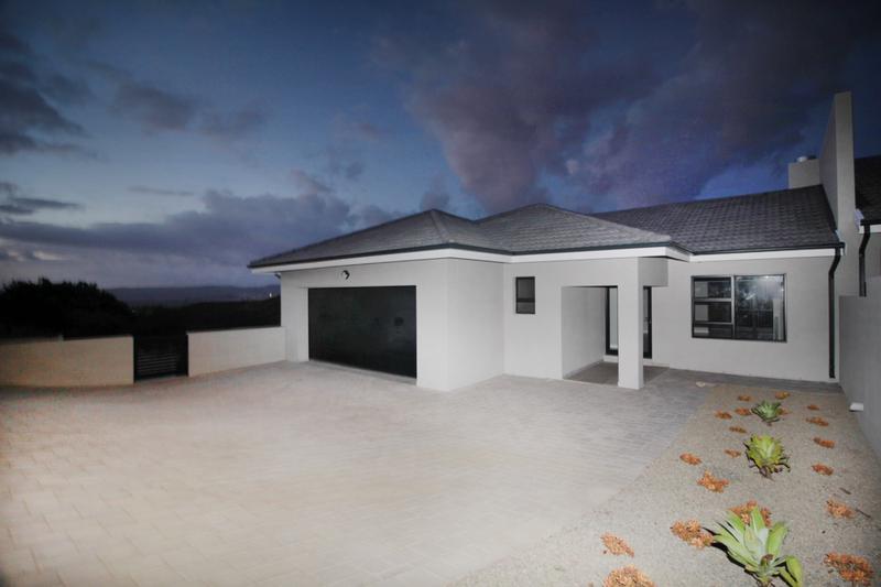 3 Bedroom Property for Sale in Fraaiuitsig Western Cape